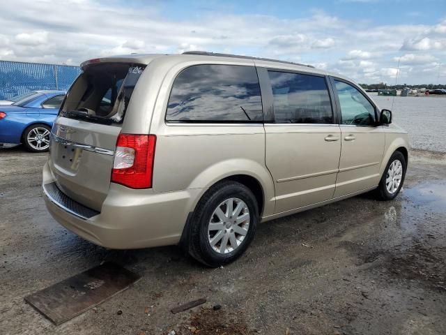 2015 Chrysler Town & Country LX