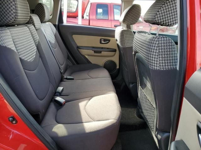 2013 KIA Soul +