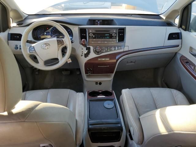 2011 Toyota Sienna XLE