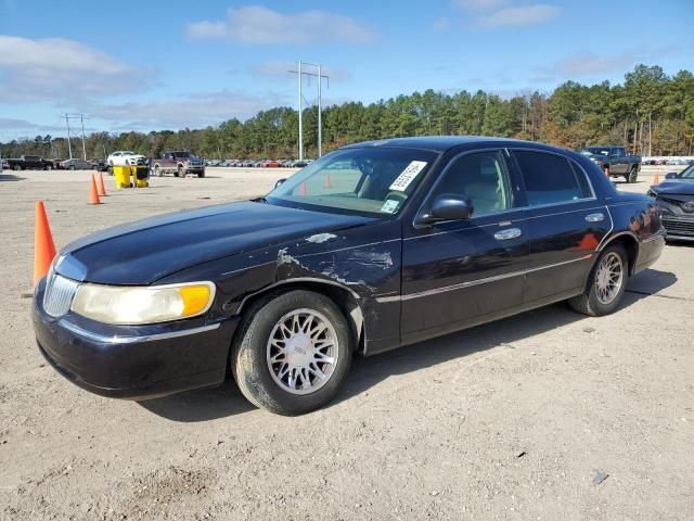 2000 Lincoln Town Car Signature