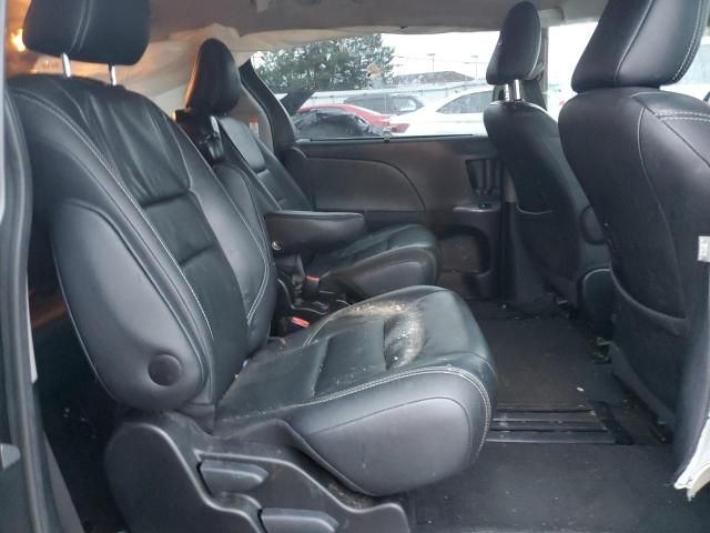 2015 Toyota Sienna Sport