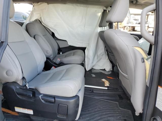 2018 Toyota Sienna XLE