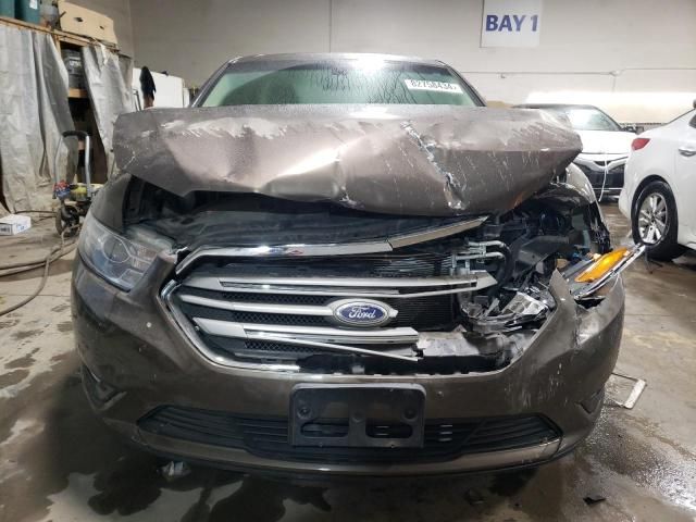 2016 Ford Taurus SEL