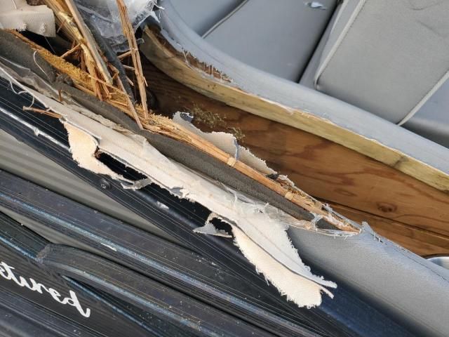 2021 Bennington Marine Boat