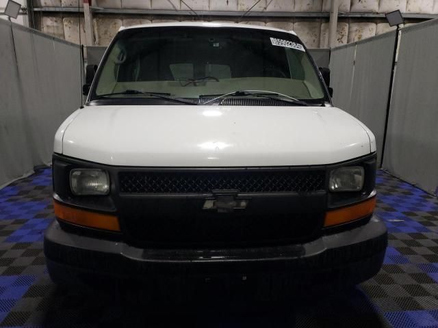 2004 Chevrolet Express G2500