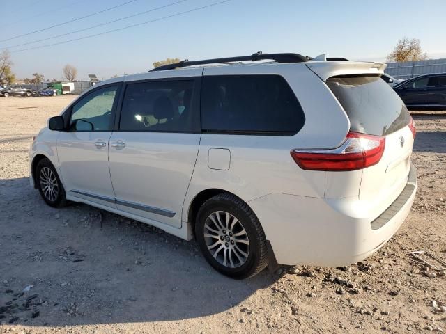 2018 Toyota Sienna XLE