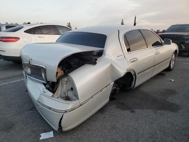 2004 Lincoln Town Car Executive