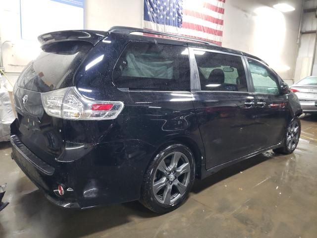 2017 Toyota Sienna SE