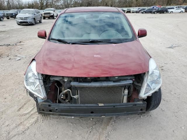 2013 Nissan Versa S