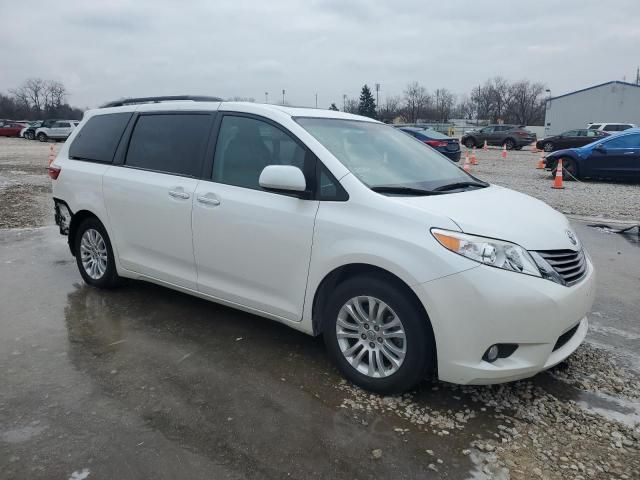 2015 Toyota Sienna XLE