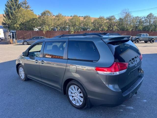 2012 Toyota Sienna XLE