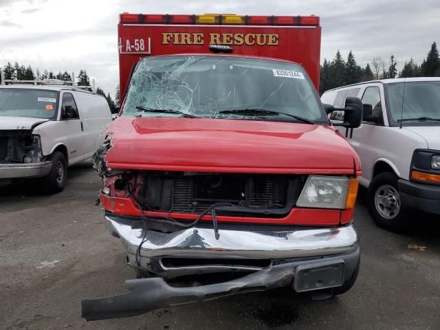 2007 Ford Econoline E450 Super Duty Cutaway Van