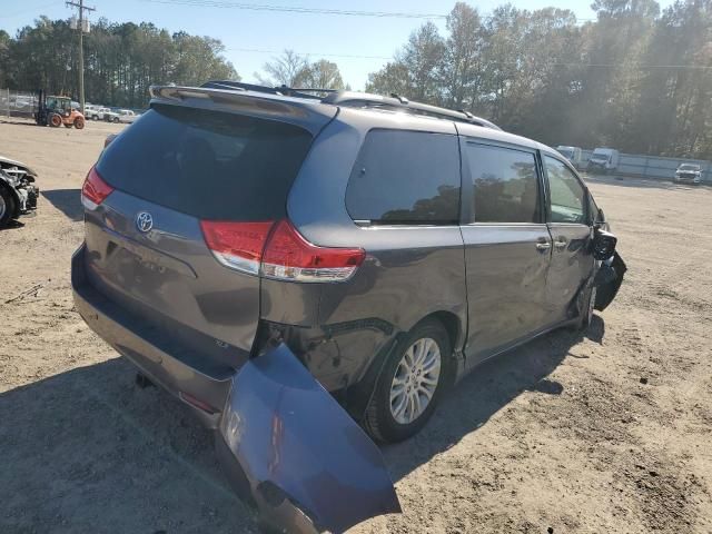 2011 Toyota Sienna XLE