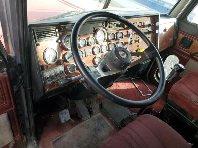 1993 Peterbilt 379