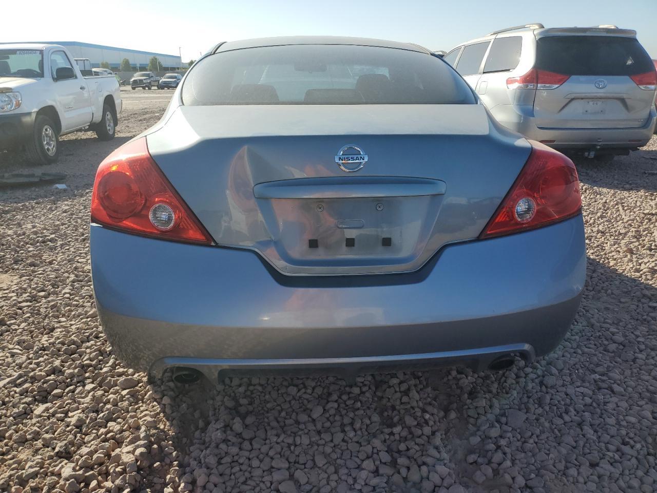 2011 Niss Altima