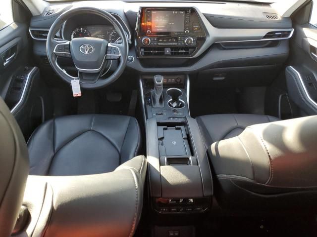 2022 Toyota Highlander XLE