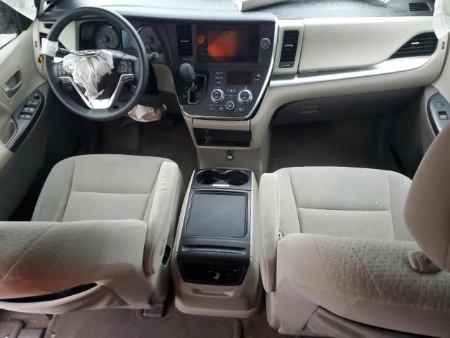 2015 Toyota Sienna LE