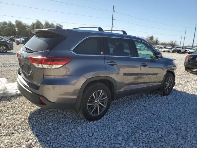 2019 Toyota Highlander SE