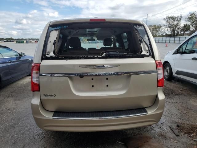 2015 Chrysler Town & Country LX