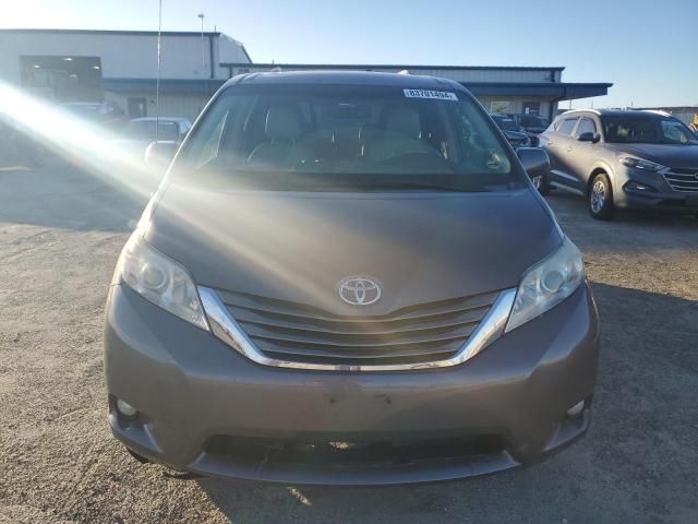 2012 Toyota Sienna XLE