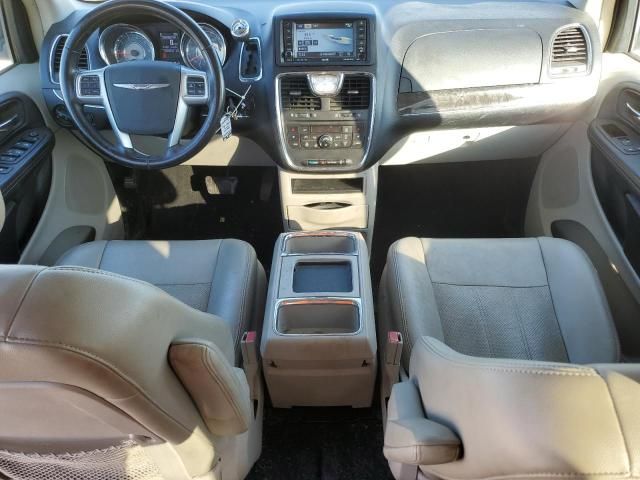 2011 Chrysler Town & Country Touring L