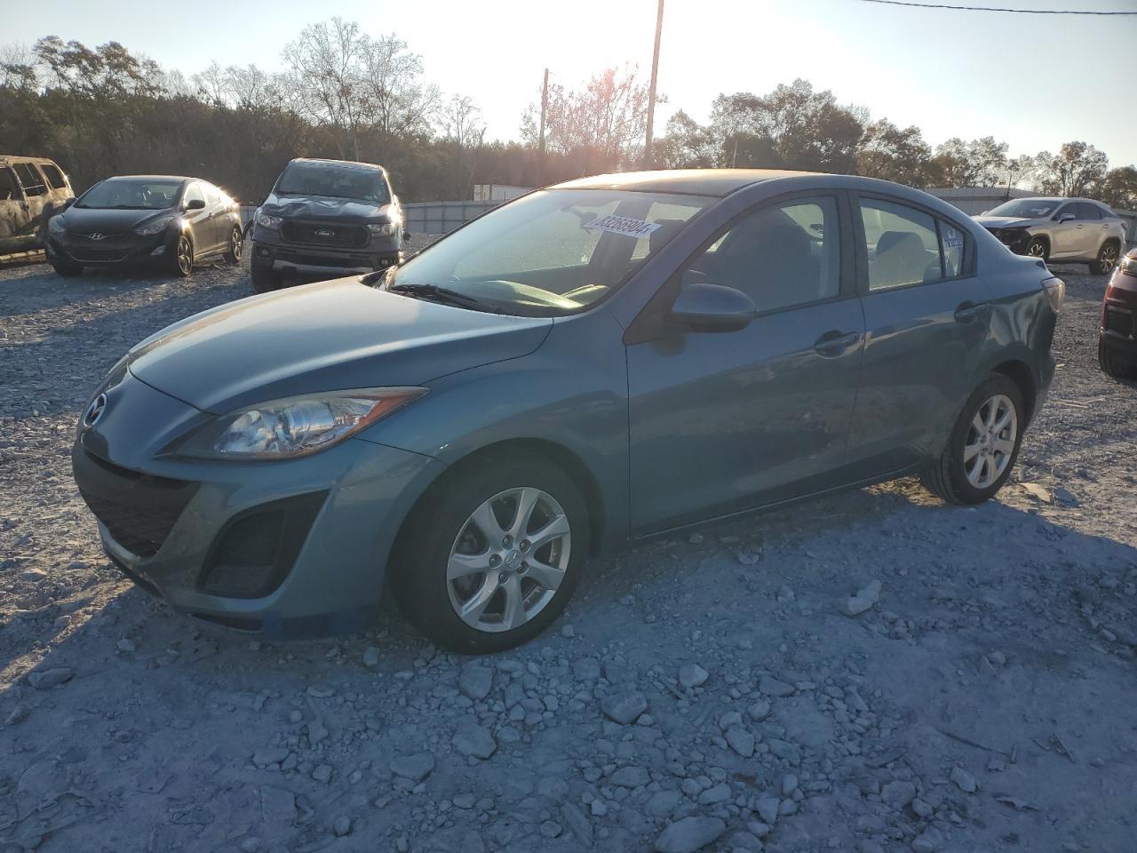 2015 Mazda 3 I