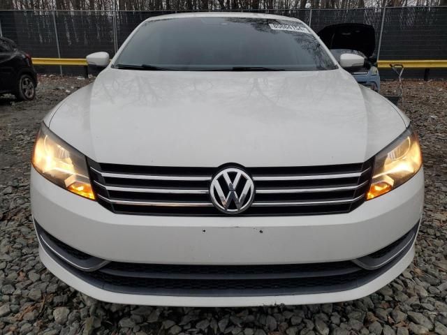 2013 Volkswagen Passat SE