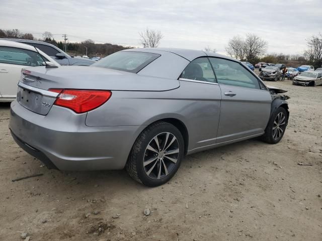 2013 Chrysler 200 S