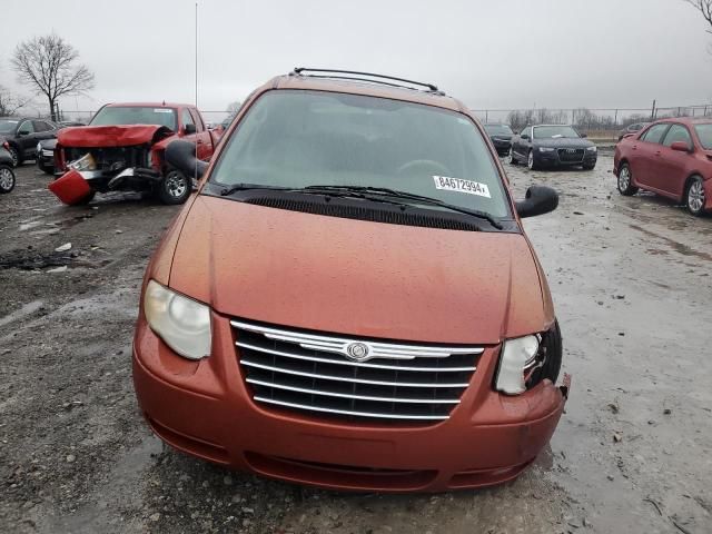 2006 Chrysler Town & Country Touring