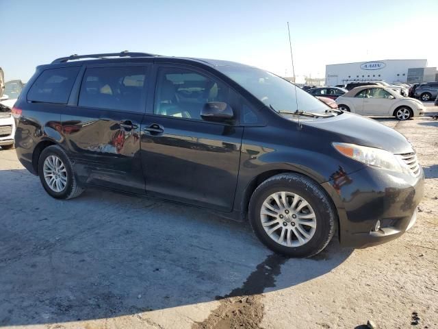 2013 Toyota Sienna XLE