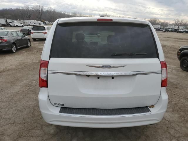 2014 Chrysler Town & Country Touring