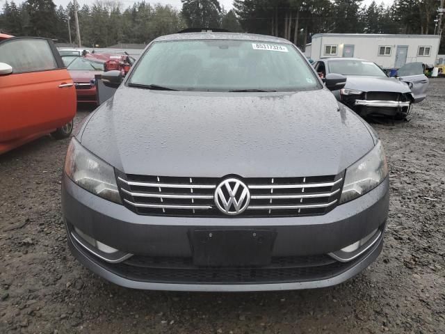 2013 Volkswagen Passat SEL