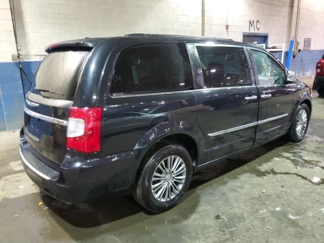 2014 Chrysler Town & Country Touring L