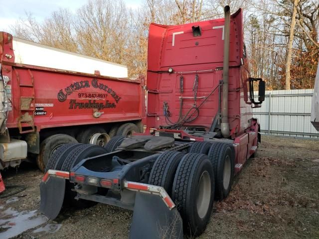 2011 Volvo VN VNL