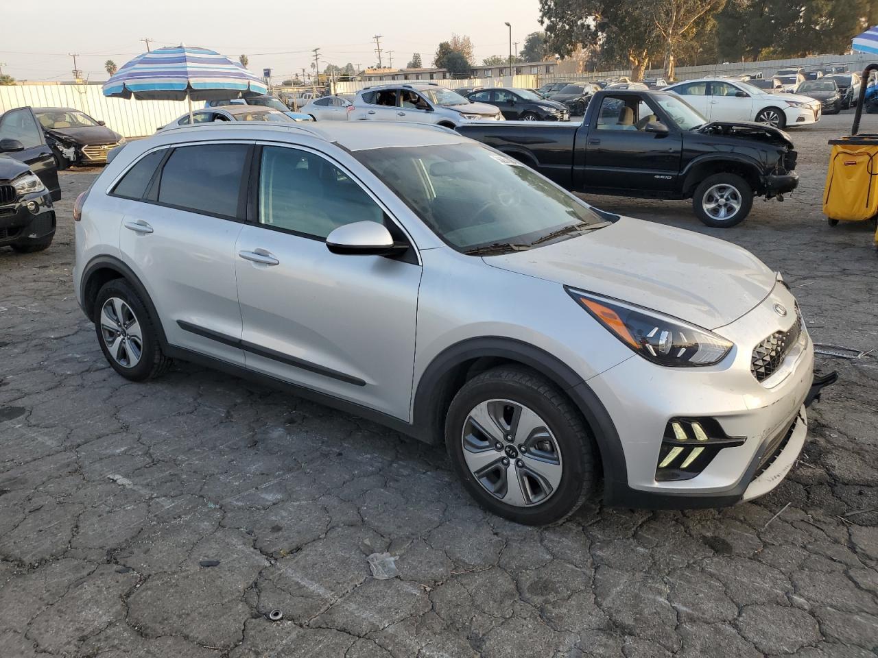 2020 KIA Niro lx