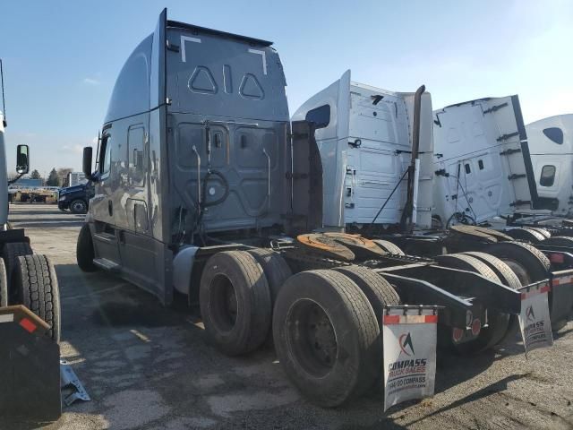 2024 Freightliner Cascadia 126