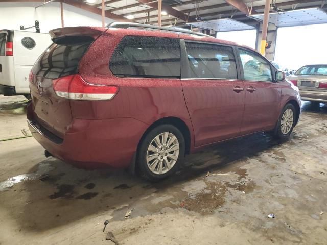 2011 Toyota Sienna LE