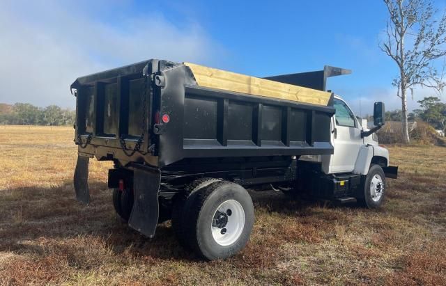 2004 Chevrolet C7500 C7C042