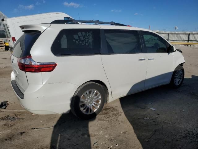 2015 Toyota Sienna XLE