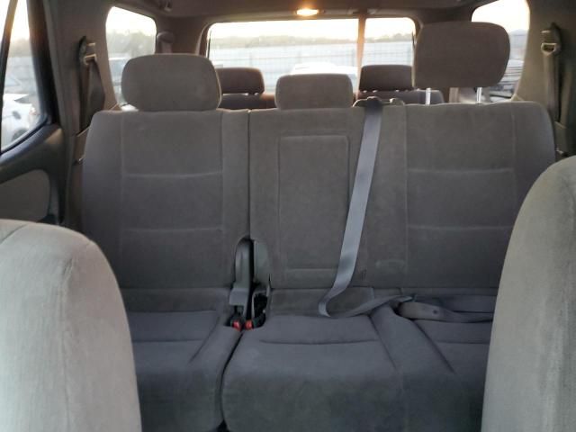 2004 Toyota Sequoia SR5