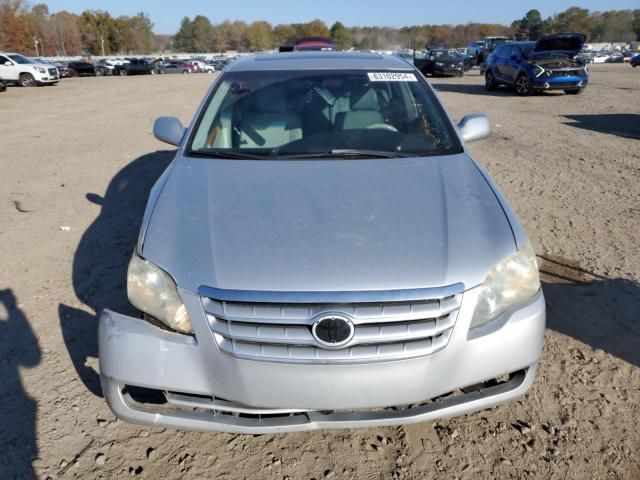 2005 Toyota Avalon XL