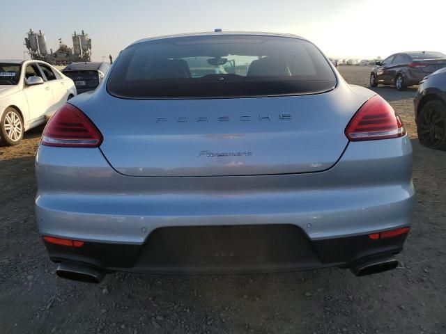 2014 Porsche Panamera 2