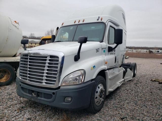 2016 Freightliner Cascadia 125