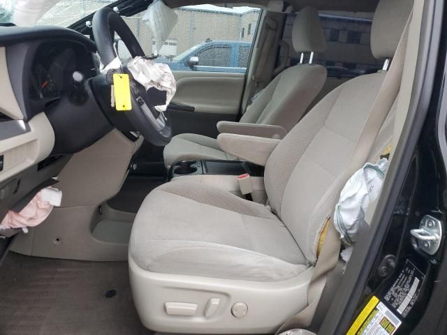 2015 Toyota Sienna LE