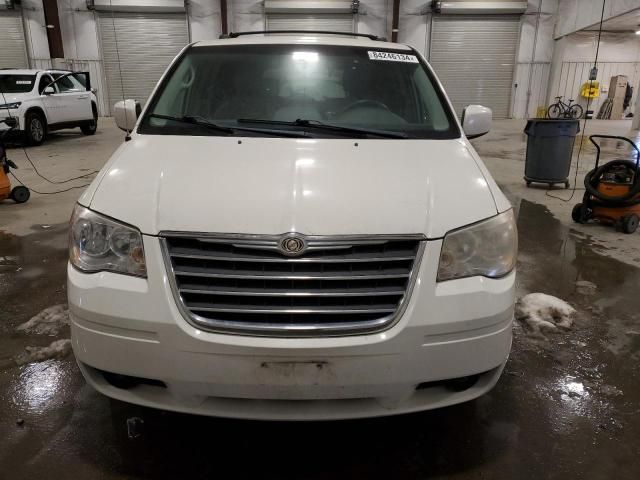 2009 Chrysler Town & Country Touring