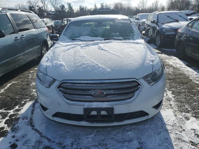 2015 Ford Taurus SE