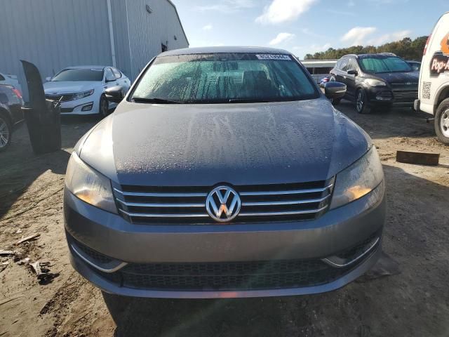 2015 Volkswagen Passat SE