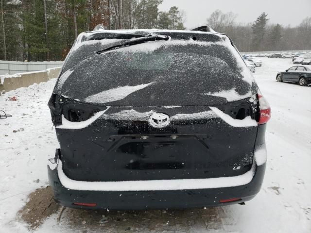 2015 Toyota Sienna LE