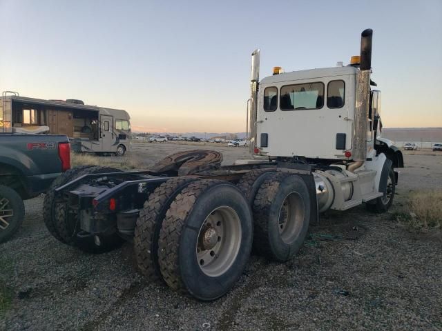 2018 Peterbilt 567