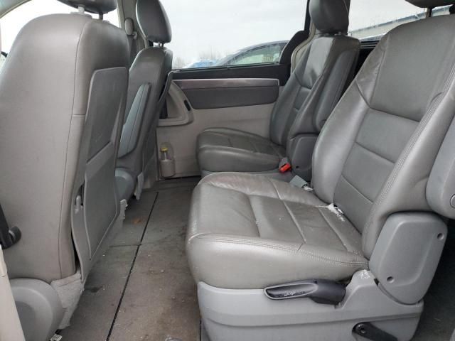 2009 Volkswagen Routan SE